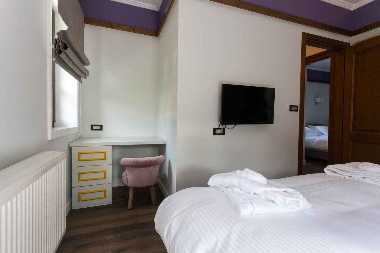 Abi Luxury Villas Monodendri Værelse billede